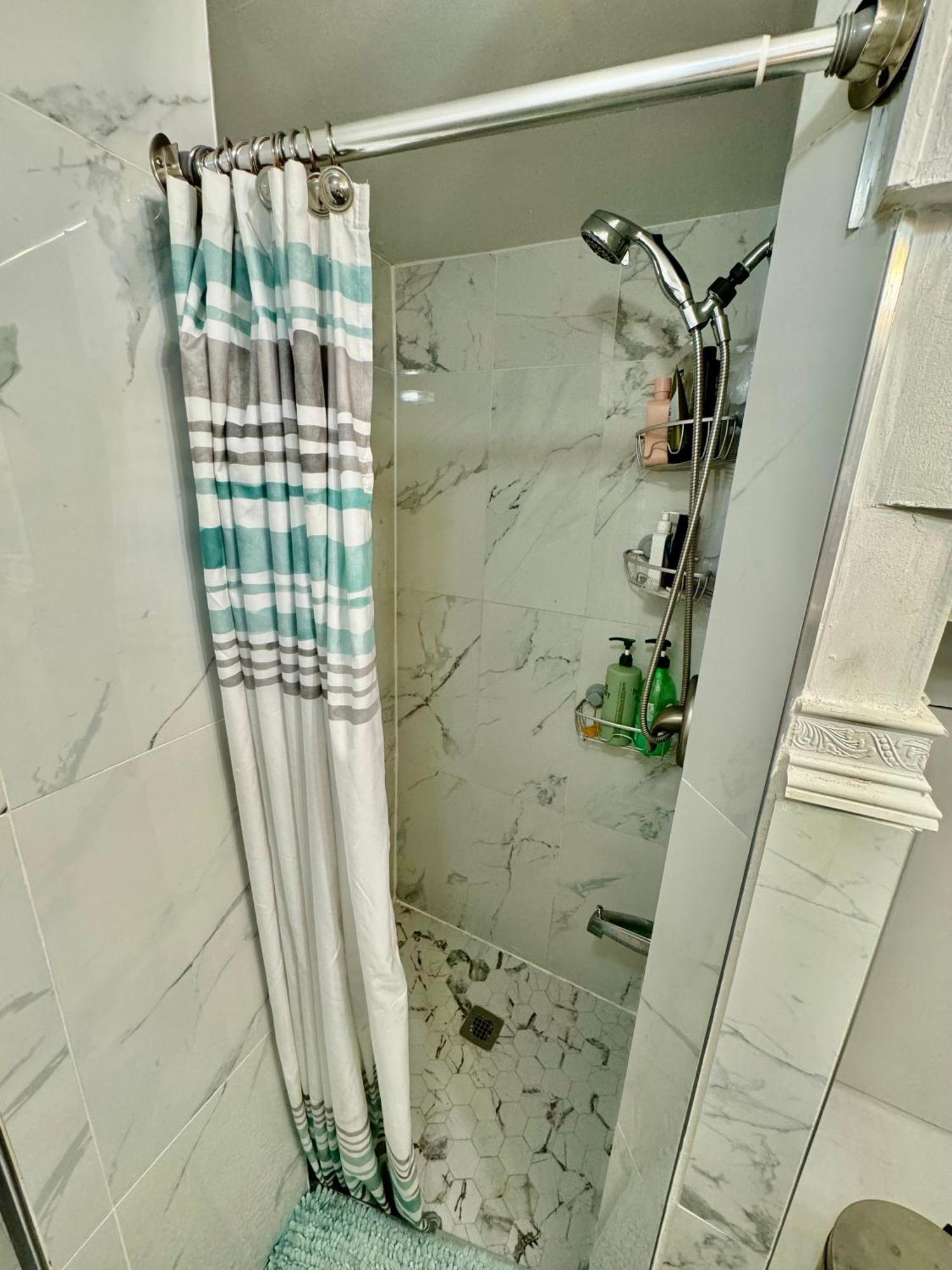 Private Room With Shared Bathrooms 10 Mins To Seatac Airport And 20 Mins To Downtown Seattle Eksteriør bilde